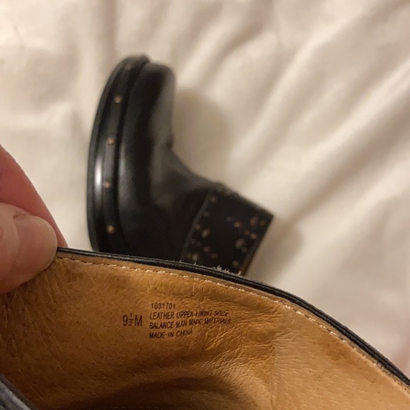 EUC Sofft Laurel Black leather clog with stud detail women’s size 9.5. - Picture 6 of 8